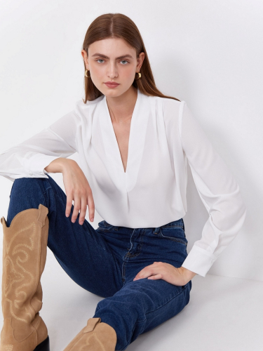 [b]Emka Fashion. ���������� �� 70 %. �������� ���������� ������������ ������ � ���������� ��� ����������� ������. ������� 42-54[/b]