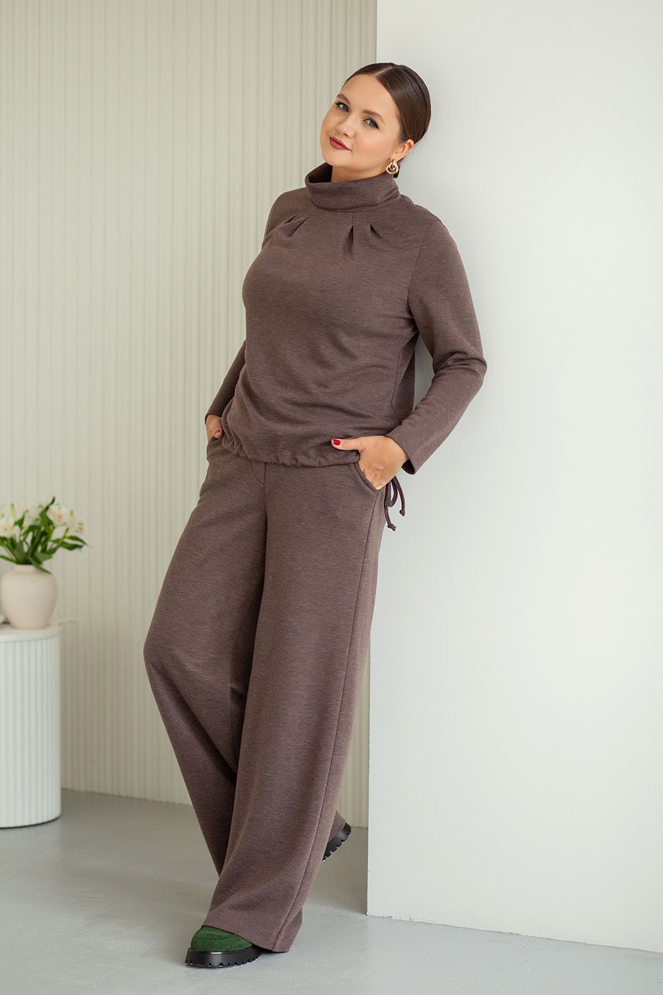 �ݣ ���� ����������� ������ �� �������� � ����������-�����, �������� �� ���� �������������� � ���� � ������ ���� "�������" �� ������� ������� � �����. 4 ���������: ������, ������� �������, ������ � ����������