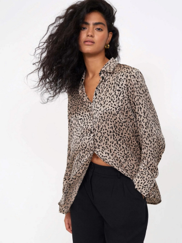 [b]�������� � ���������� � Emka Fashion. ���������� �� 70 %. �������� ���������� ������������ ������ � ���������� ��� ����������� ������.������� ������, �����, ����������, ���������. ������� 42-54[/b]