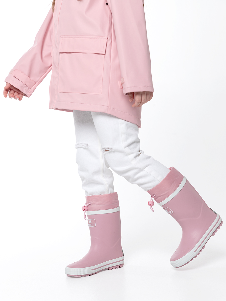 ������ �� ������ � ����������, ��������� ���� ���� ����� ��������, ��������� �������������� ������ �� ���� � ������� ������, ����������� � ����� ��� ������. ������ ��������� �� ������� ������������� ���������� � ������ ��� ������� ��������� � ����������. 