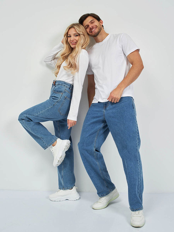 ��� ���� �� ����� ������ � ���������� ������� �� ������� �� ��������� F5 ��� ����. ��� ������ ����� � ���� ��� 90-� �����. ������� Baggy fit , ������� ����� ������� � �����, ������� ������� �� ���� ����� �� ������ ��������� �����