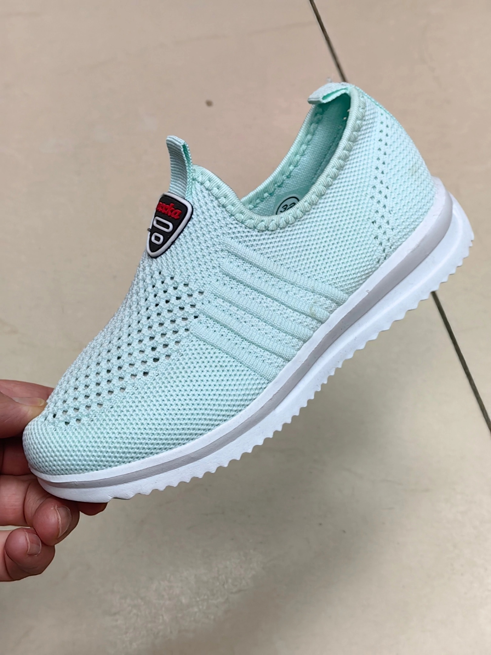 �������� ��� - 650 ���. ������� �������.