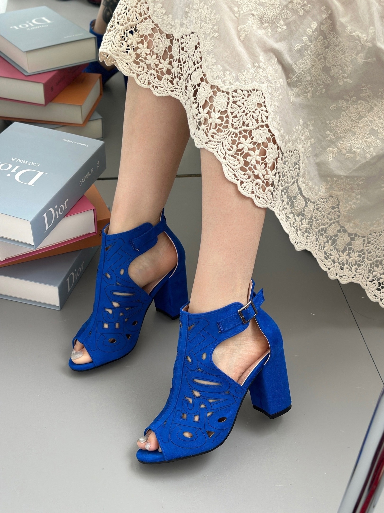 ��������� �������: 36, 37, 38, 38, 39, 40 - 650 ���.