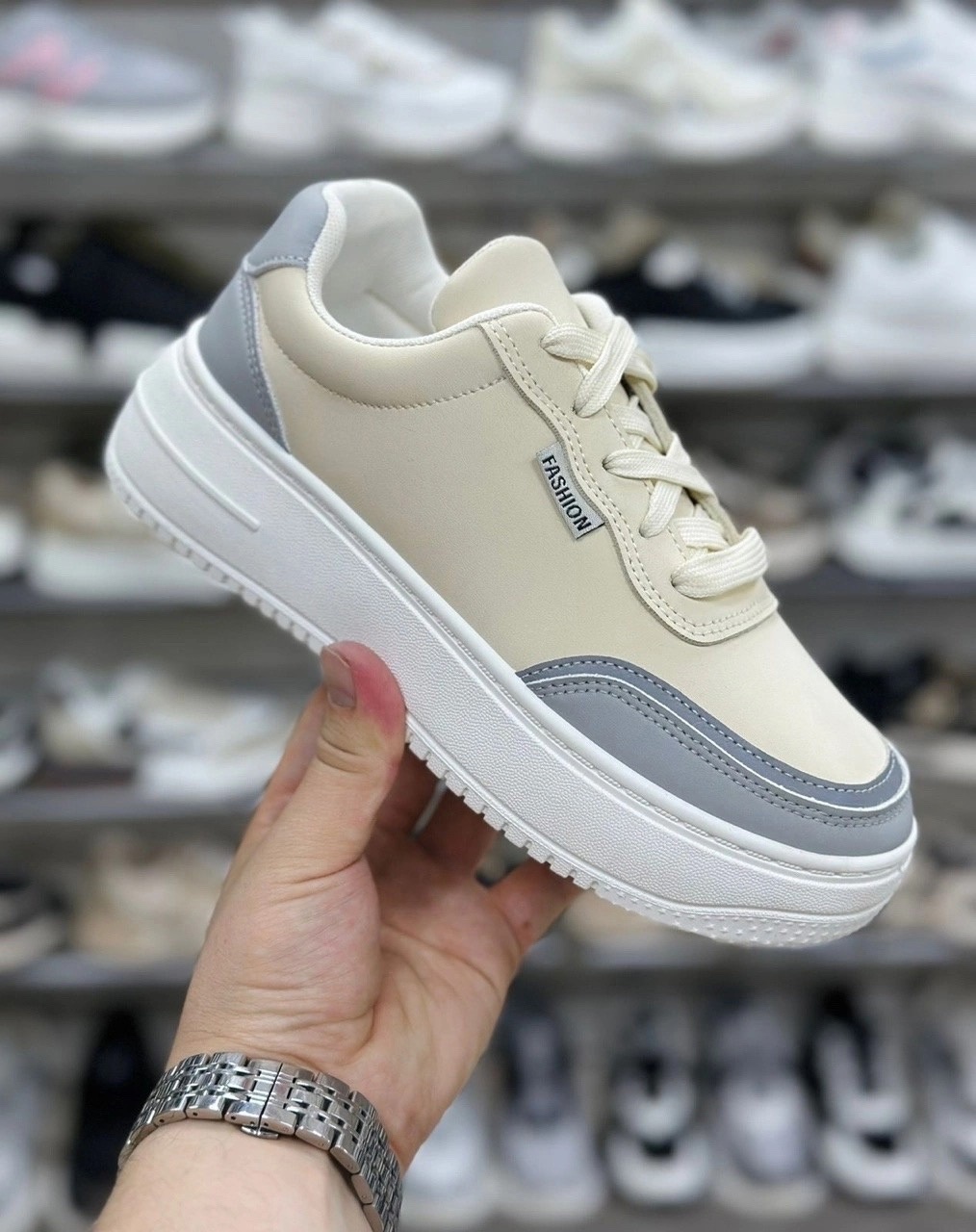 ���� �������. ��������� �������: 36, 37, 38, 38, 39 - 585 ���.