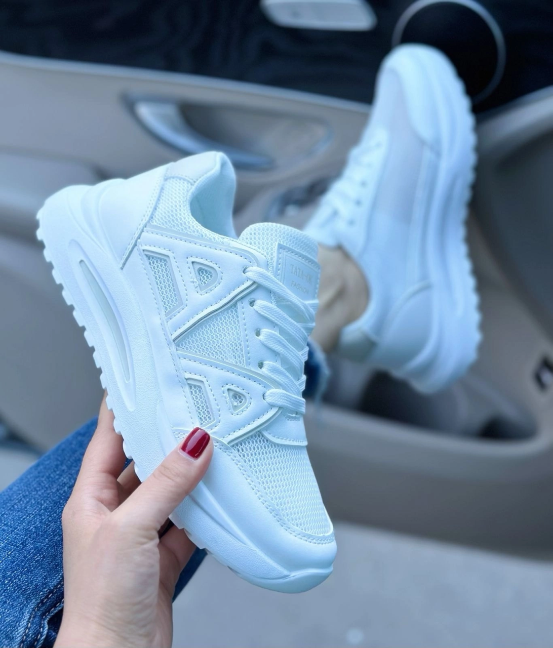 ��������� �������: 36, 37, 38, 38, 39, 39, 40 - 805 ���.