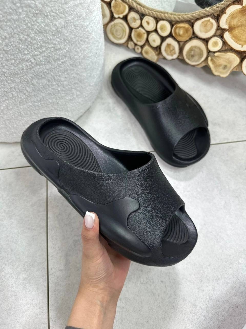 ������ ������� 300 ���.