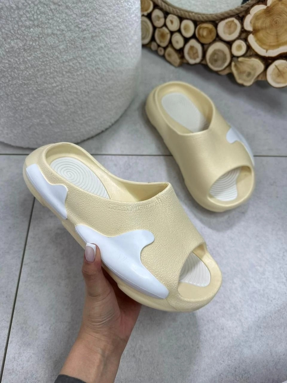 ������ ������� 300 ���.