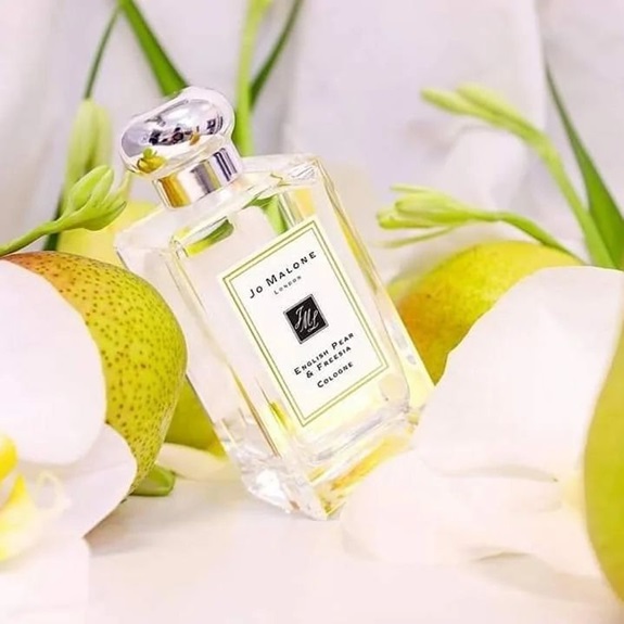������, �� � ���� ����� ����� ����������� English Pear&Freesia �������� � �������� � ���������� ����� ����, ������������ ���� ������, ���������� ����� �������� ������������ � ���� �� ������� ���������������� ����)))