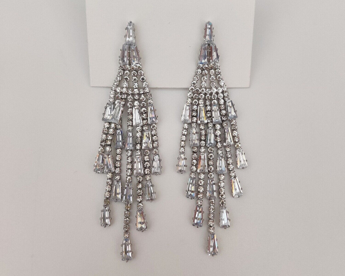 �������!