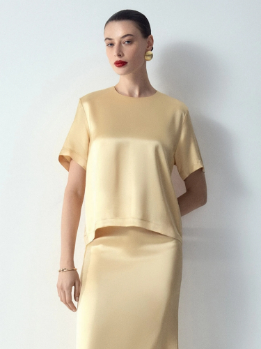 [b]Emka Fashion. ���������� �� 70 %. �������� ���������� ������������ ������ � ���������� ��� ����������� ������.������� ������, �����, ����������, ���������. ������� 42-54[/b]