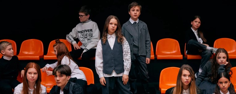 ������� ������ Button Blue. �������� ���������! ������� ������, ������������ ��������, ����������, ���أ. ������� casual 3–14 ��� (�� 170��). ������ �� -35%! �.11/25