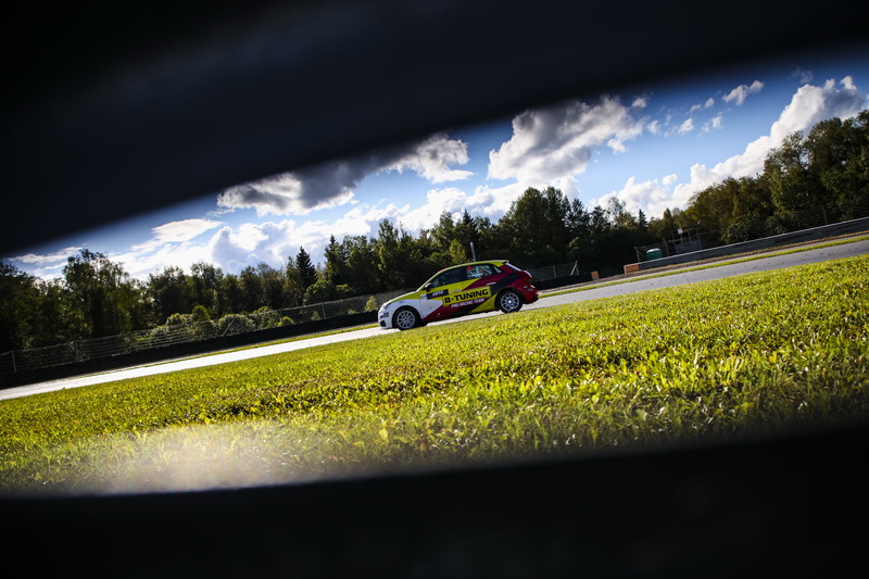 B-Tuning Pro Racing Team: ����� ����� ������