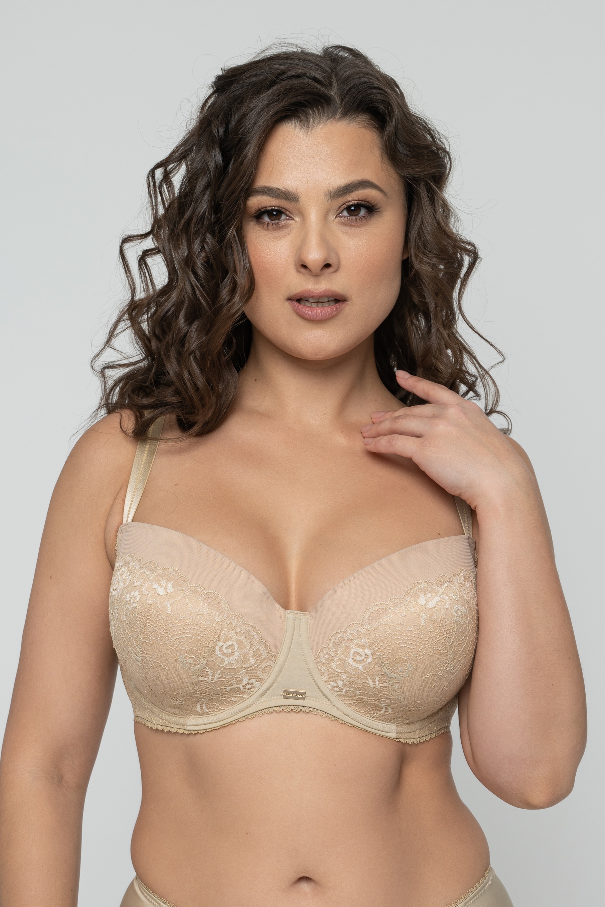 ������ �� 30.10 ���������� ������� ��������� Rosa&Petal � ������ �� 70% �� fashion! Sale "�����" �����������, �������� c ������� spf � ������ �� ����! � ����� ������ ����� ��� �� �����!