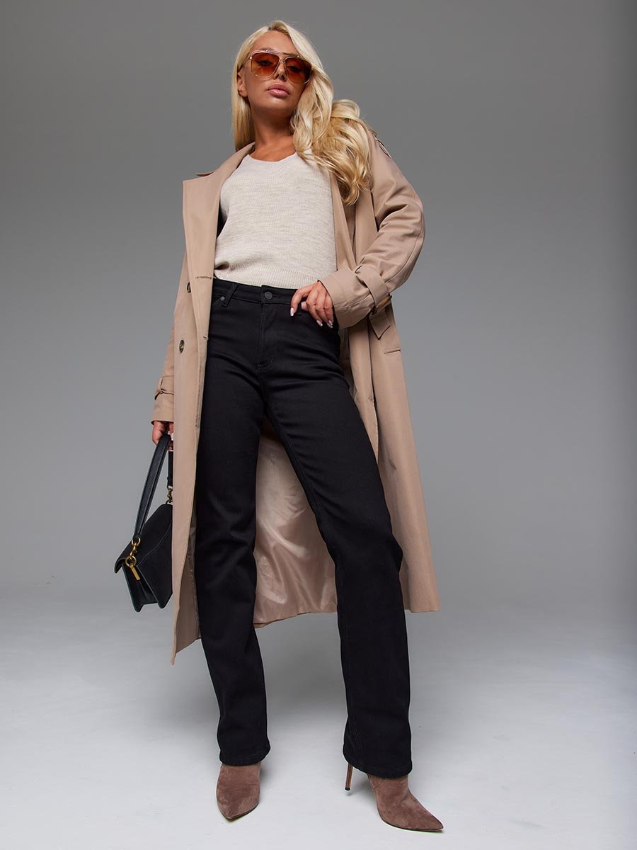 ������� ������������ ���������� ������ � ����� ���������. ������� Regular fit (�������������� �� �����). ������� �����. ������� ��������� � ����.