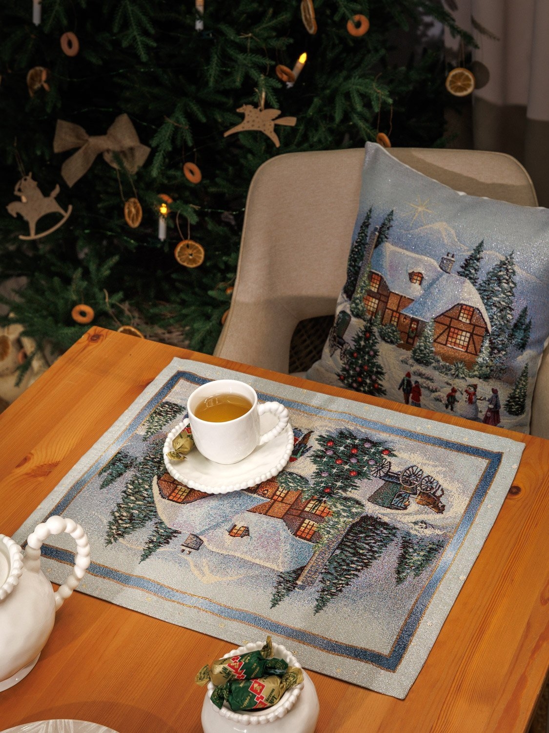 ���� ������� �� 10/12. Le Gobelen - �������� ��������� ��������� ��������, ������. �������� ������� �� �������� � �������, ������, ������� � ������. �����-27