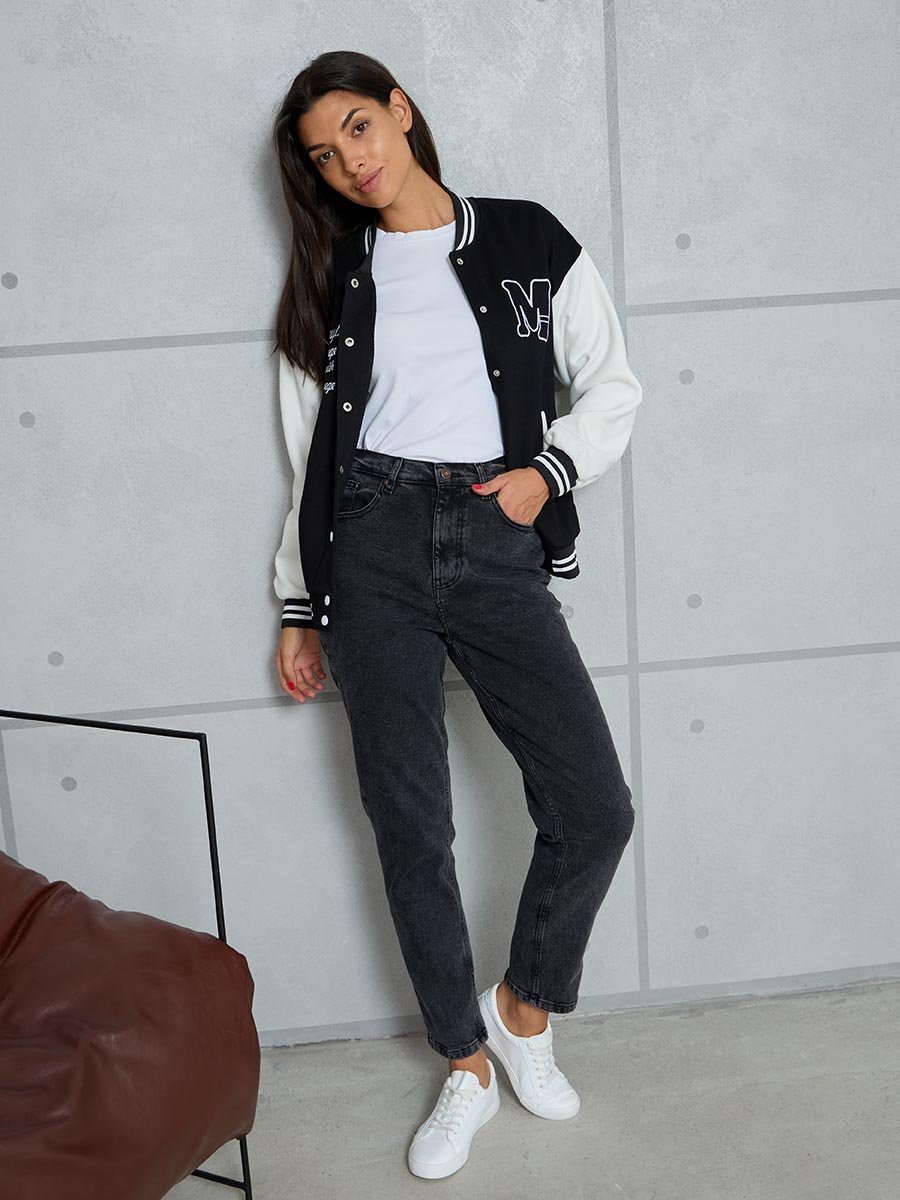 ������� ������������ ����� ������ � ����� ��������� � �������������� ������ �������� 90-�. ������� Mom fit, ������� ����� ������� � �����, ��������� � ����� � ��������� � ���� ����������� �����.