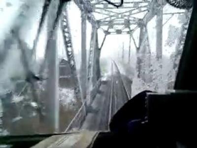 Chs-4t s 426 poezdom.240