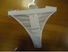 �.48  VERO MODA 300�