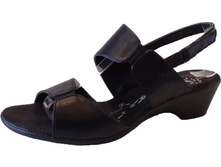 INE Cajole  R black.jpg