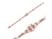 800+%