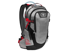 2550 �              ������ OG\"IO Dakar 100 Hy\"dration Pack Chrome 122\"004.132
