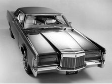 Lincoln_Continental.jpg