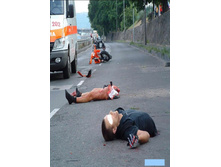 motorcyd.jpg