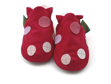 Cerise_Spots-Pink-Jan07__70904_zoom.jpg