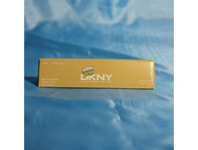  DKNY 15 ��