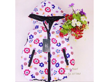http://www.aliexpress.com/item/4pcs-babys-winter-hoody-coat-letter-printing-hot-pink-hoodies-babys-vest-girls-waistcoat-top-clothes/738554849.html