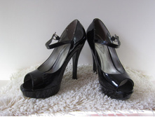 GUESS 39.5-40 �-� 500���