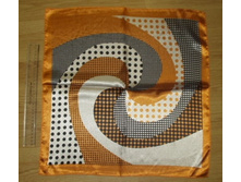 43�