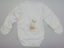 bodi-kimono_dlin_rukav_print_bezh_zajchik_dev_2.jpeg
