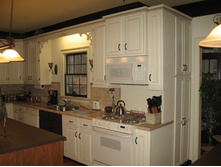 painting-kitchen-cupboards-white.jpg