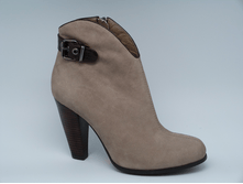 Y1062-B41R-A479-F439 ���. (36-40�)