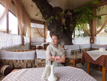 �������