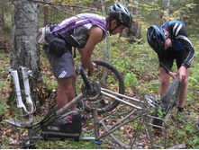 ���-����