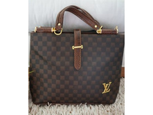 LV 002.jpg