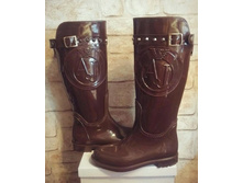 RRZ5UCEKA0Q.jpg