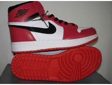 Jordan 1 Retro Nike.png
