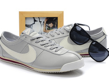 NIKE2012 Leather CORTEZ CLASSIC.jpg