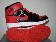 Jordan 1 Retro Nike.png