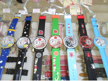 �������