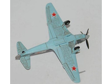 144 _ Bandai Yak-9 9d.jpg