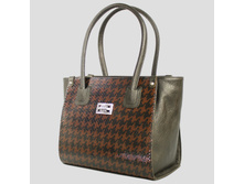 � 689 ���� 1120 �