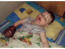 ���-���)