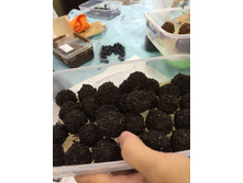 �������