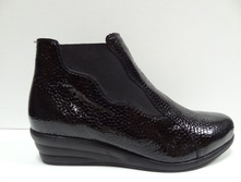 5049.21 41-44 3400.JPG