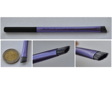 Real techniques by samantha chapman brow brush