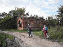 � �������